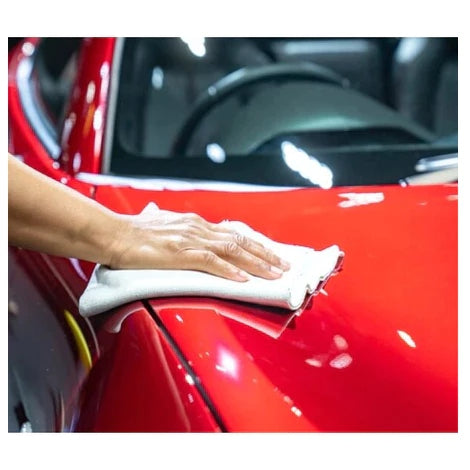 Cera Líquida Automotiva de Alto Brilho e Proteção